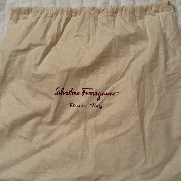 Salvatore Ferragamo bag. - Picture 9 of 9
